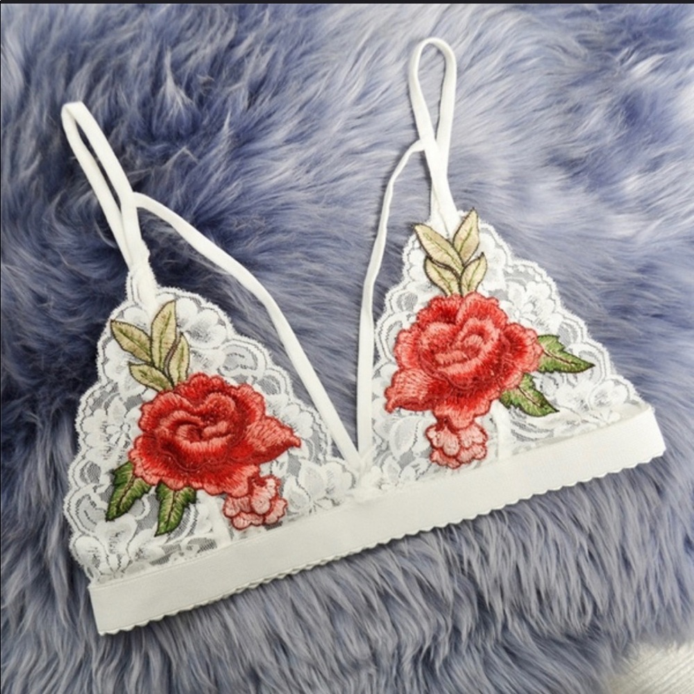 Sexy Rose Bralette 🌹 - Picture 3 of 7